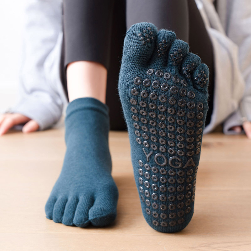 ถุงเท้าซิลิโคนกันลื่นสำหรับผู้ - Pilates Yoga Fitness บทวิจารณ์และราคา
