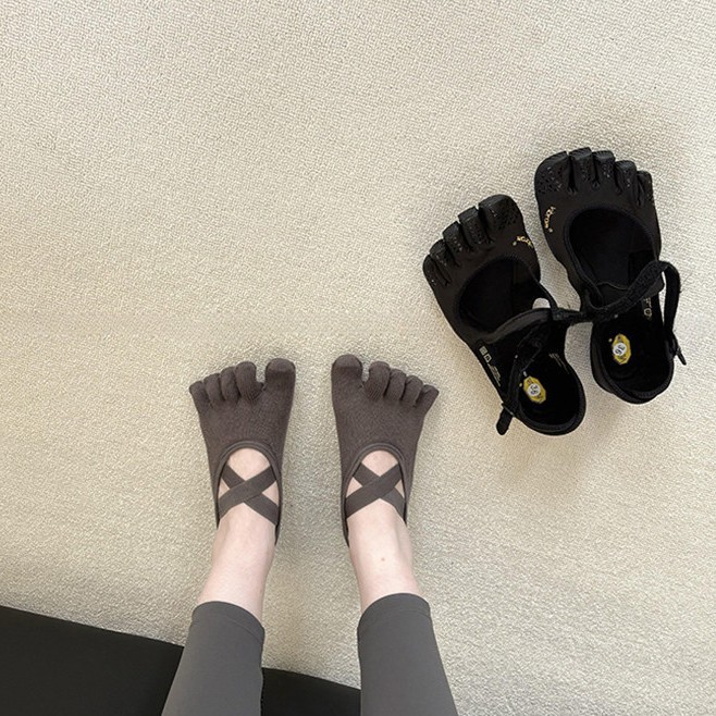 ถุงเท้าโยคะแบบไขว้สำหรับผู้หญิ - Home Pilates Yoga บทวิจารณ์และราคา